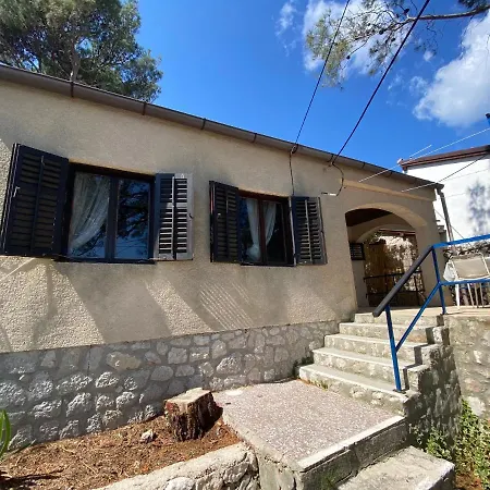 Holiday House Pina - Rustical Holiday House In Peaceful Bay בית נופש *